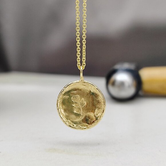 Gold necklace. 14 karat solid yellow gold necklace Raw pendant. Handmade pendant - Picture 5 of 15